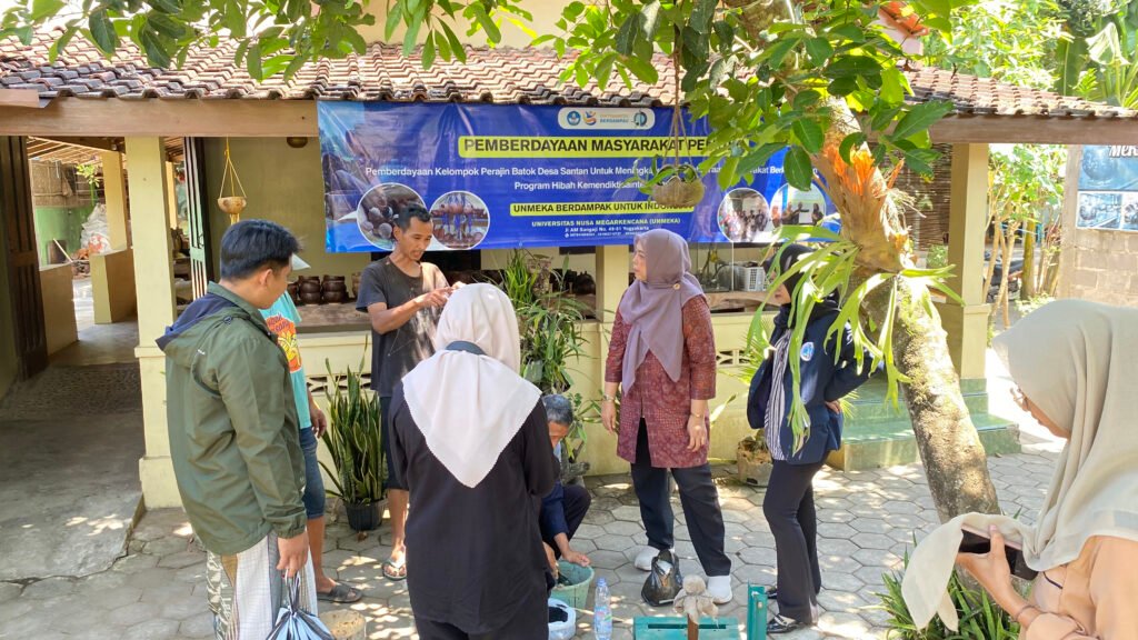 Mekar Asri Craft Resmi Menerima Hibah Kemendiktisaintek Tahun 2025 untuk Pengembangan Perajin Batok Kelapa img 8512